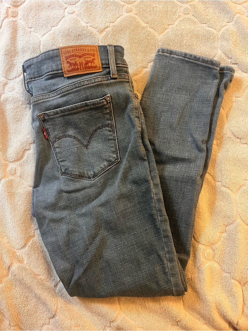 Levi’s 711 Skinny Leg Jean - Medium Wash